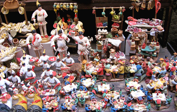Figuren in einem Geschäft in der Via San Gregorio Armeno (© Redaktion – Portanapoli.com)