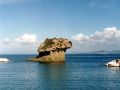 In Lacco Ameno ragt ein pilzförmiger Felsen aus dem Meer (© Redaktion - Portanapoli.com)