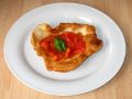 Mit Tomatensoße schmeckt die pizzetta fritta köstlich! (© Redaktion Portanapoli)