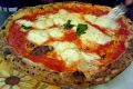 Neapolitanische Pizza Margherita (© Portanapoli.com)
