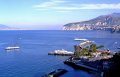 Vom Hafen in Sorrent fahren Tragflügelboote und Fähren an den ganzen Golf von Neapel                (© Redaktion - Portanapoli.com)