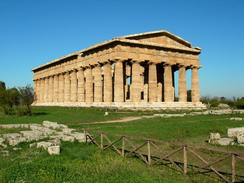 Anreise nach Paestum im Cilento: So erreichen Sie schnell die antiken Tempel