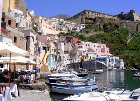 Procida: Inselidyll mit Filmkulisse!