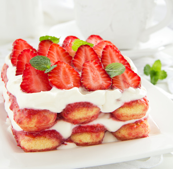 Erdbeer-Tiramisù (Tiramisù alle fragole)