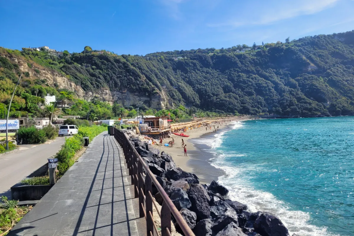 Der Citara-Strand auf Ischia.