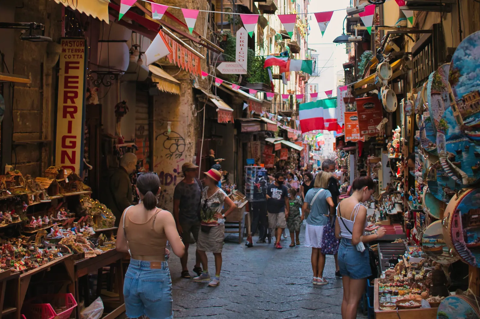 Die Krippenstraße San Gregorio Armeno in Neapel